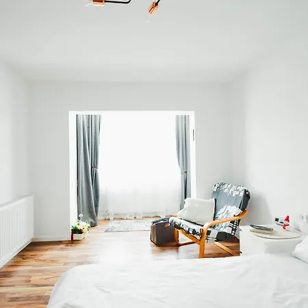 Garsonieră Centru Petroșani Apartment Exterior foto